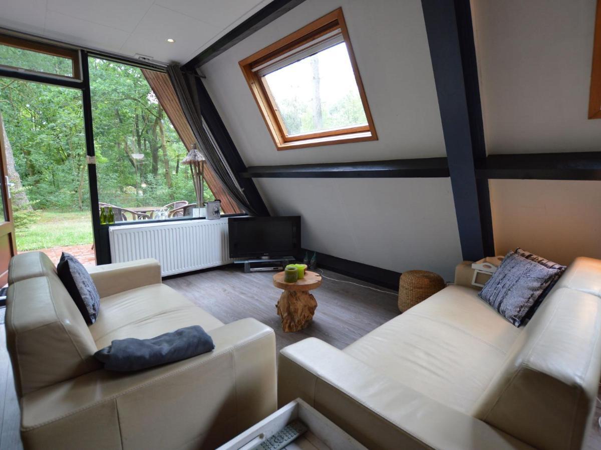 Tranquil Holiday Home In Limburg Amid A Forest Stramproy Buitenkant foto